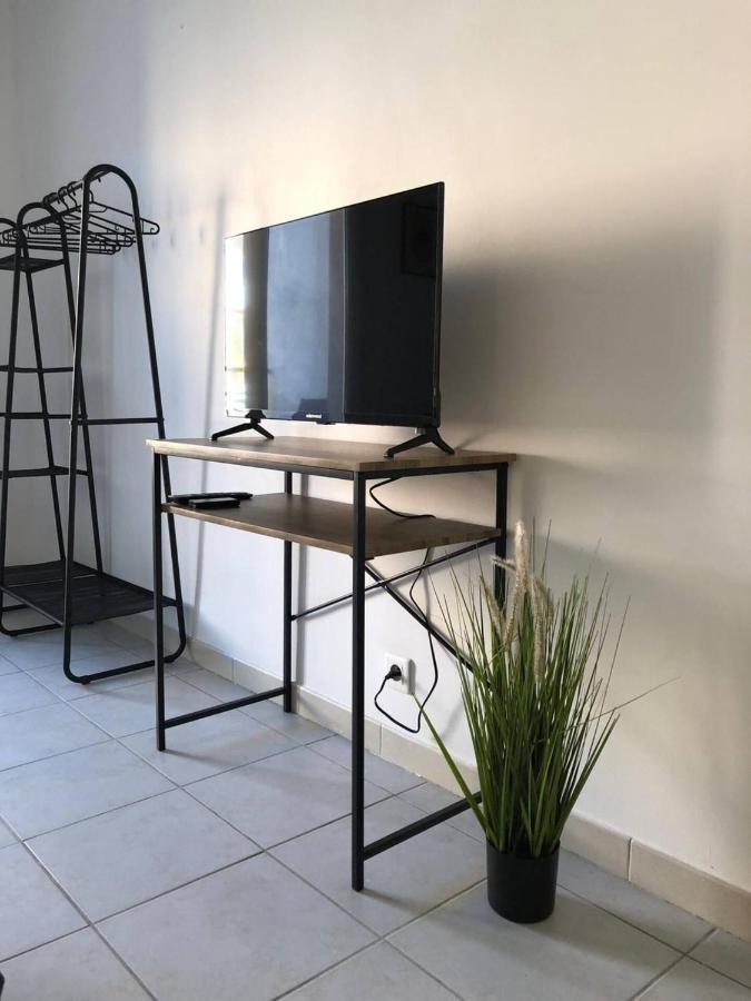 Studio Le 2, Free Parking, Free Wifi, Transports Apartment Nîmes Exterior foto